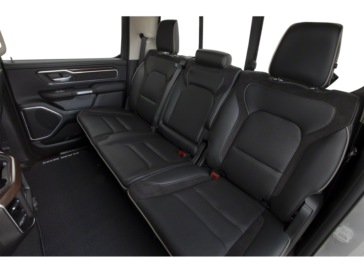 2022 RAM 1500 LARAMIE 4X4 CREW CAB 5'7