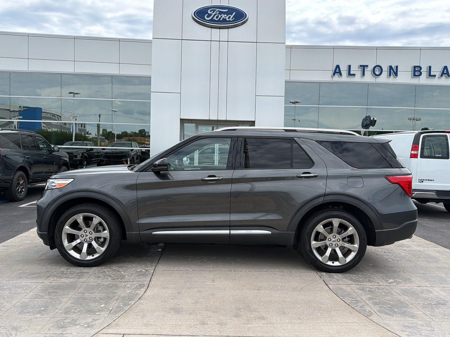 2020 Ford Explorer Platinum