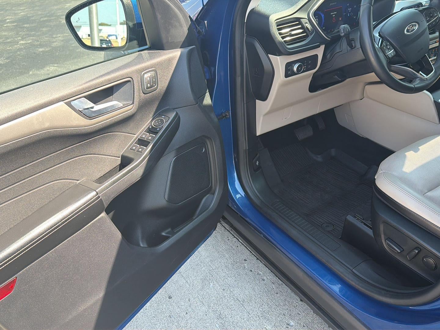 2022 Ford Escape Hybrid SEL