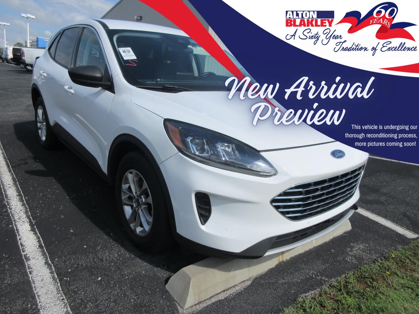 2022 Ford ESCAPE SE AWD