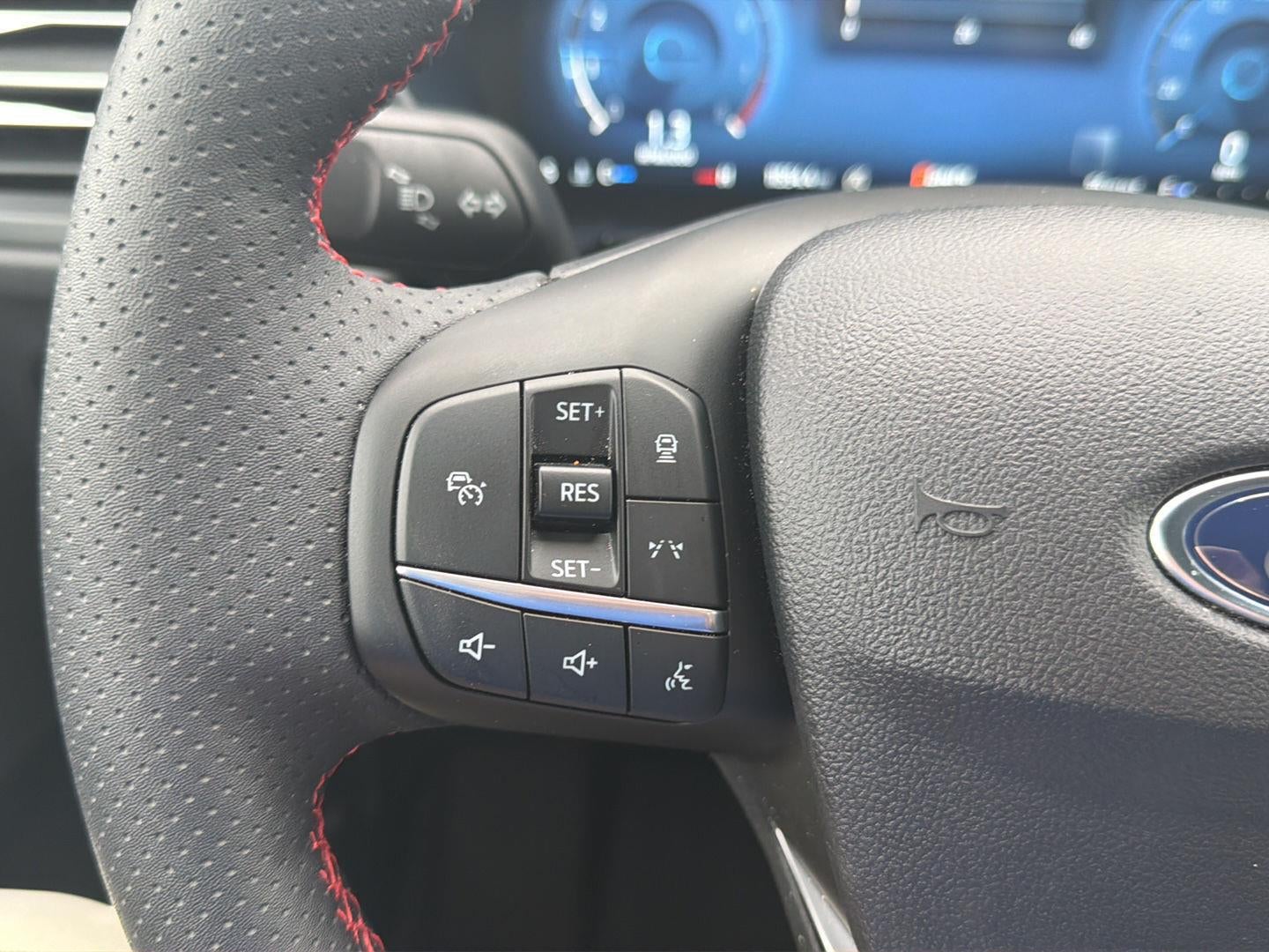 2025 Ford Escape ST-Line Elite