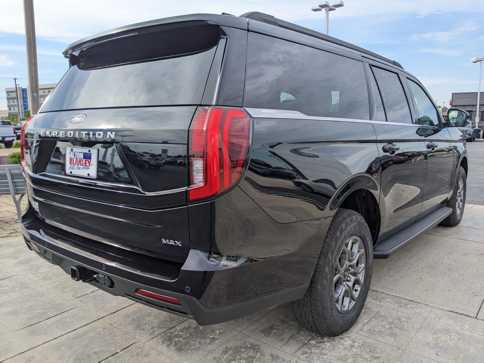 2027 Ford Expedition Max Active