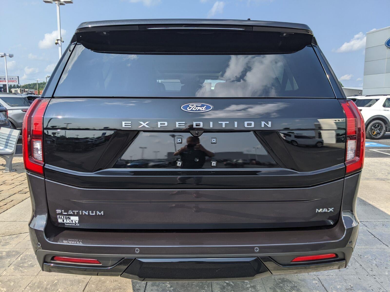2027 Ford Expedition Max Platinum