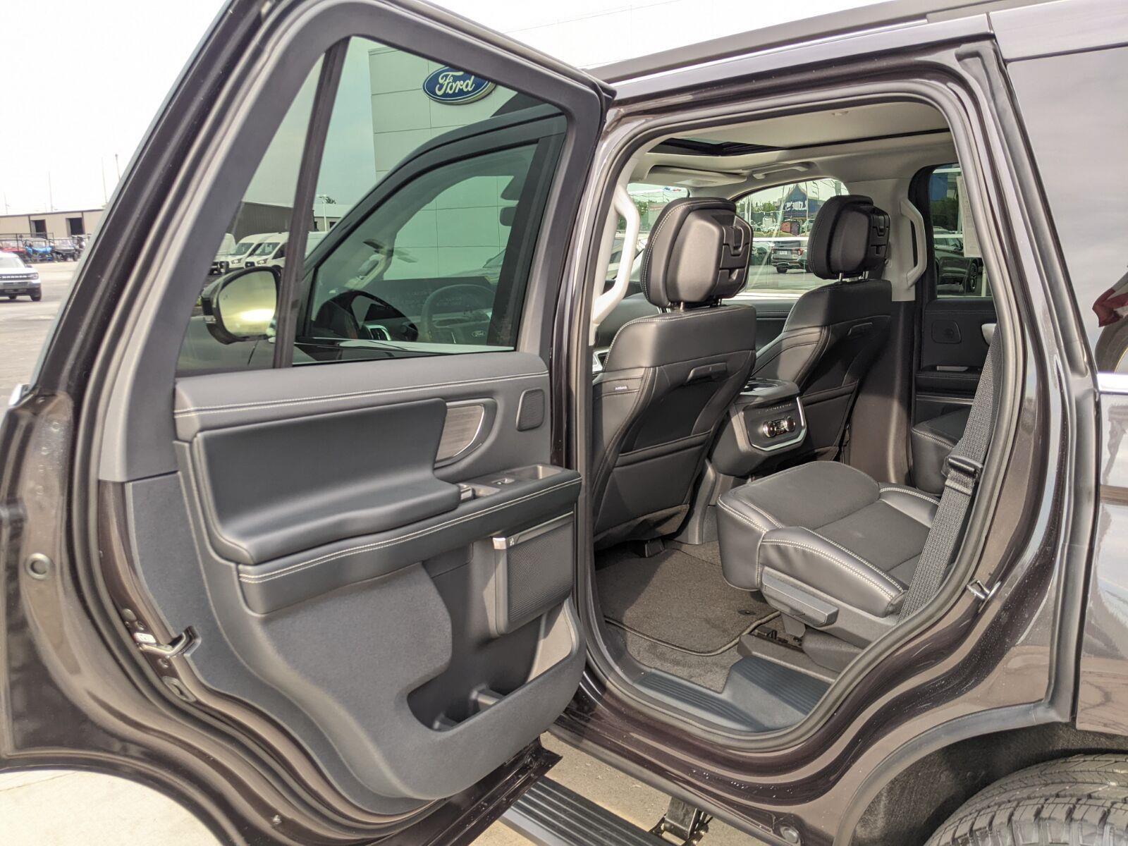 2027 Ford Expedition Platinum