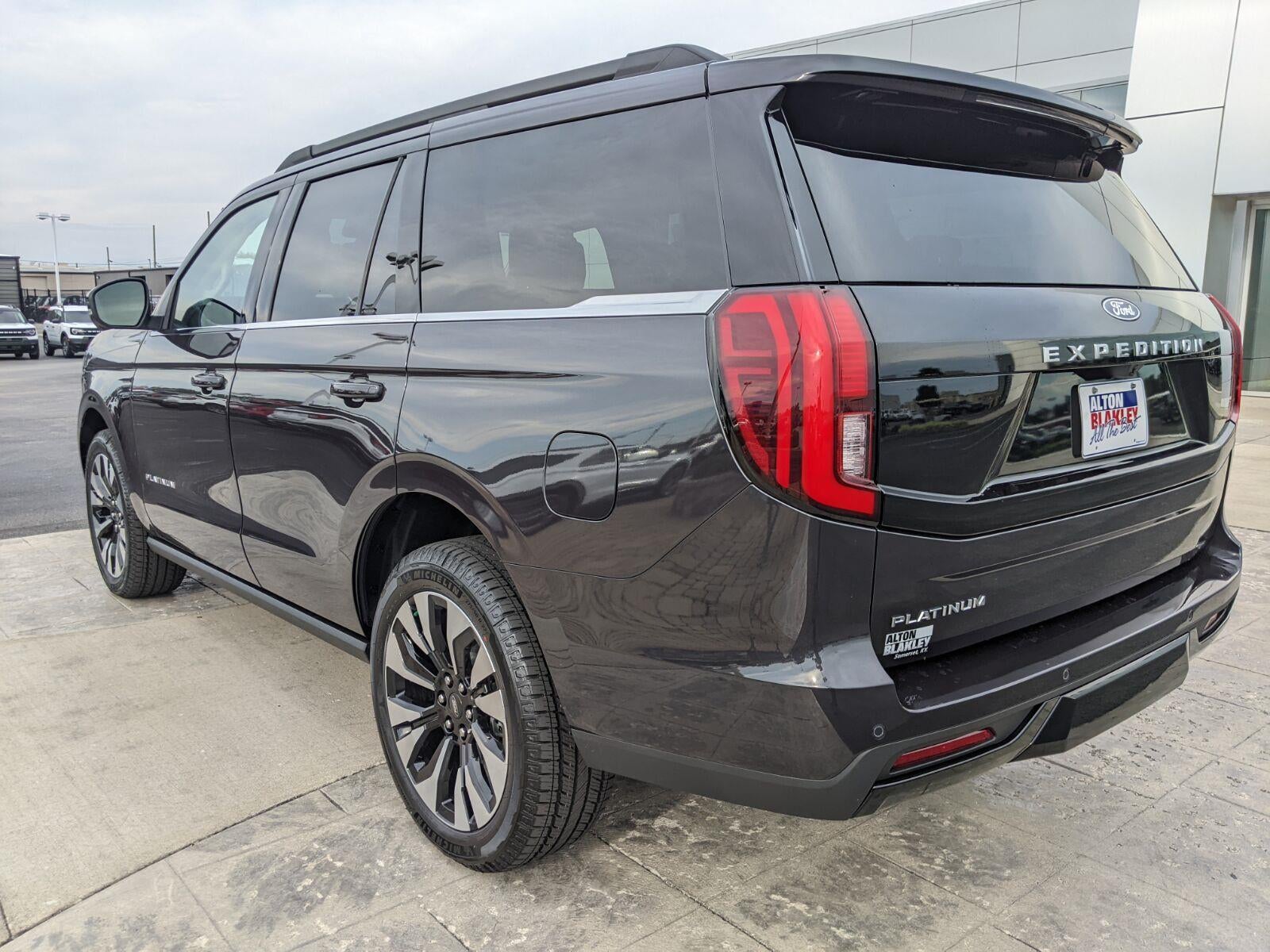 2027 Ford Expedition Platinum