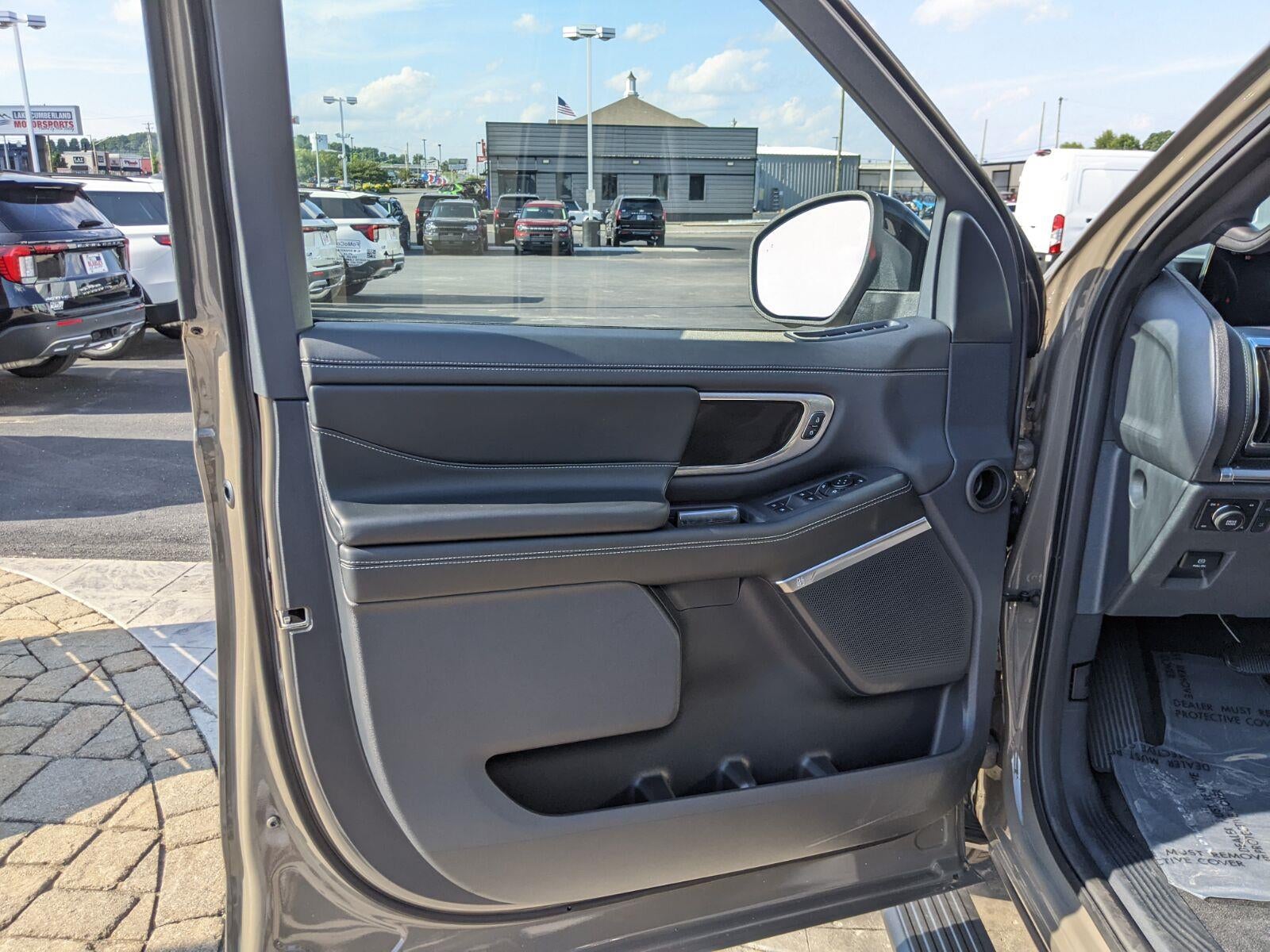 2027 Ford Expedition Platinum