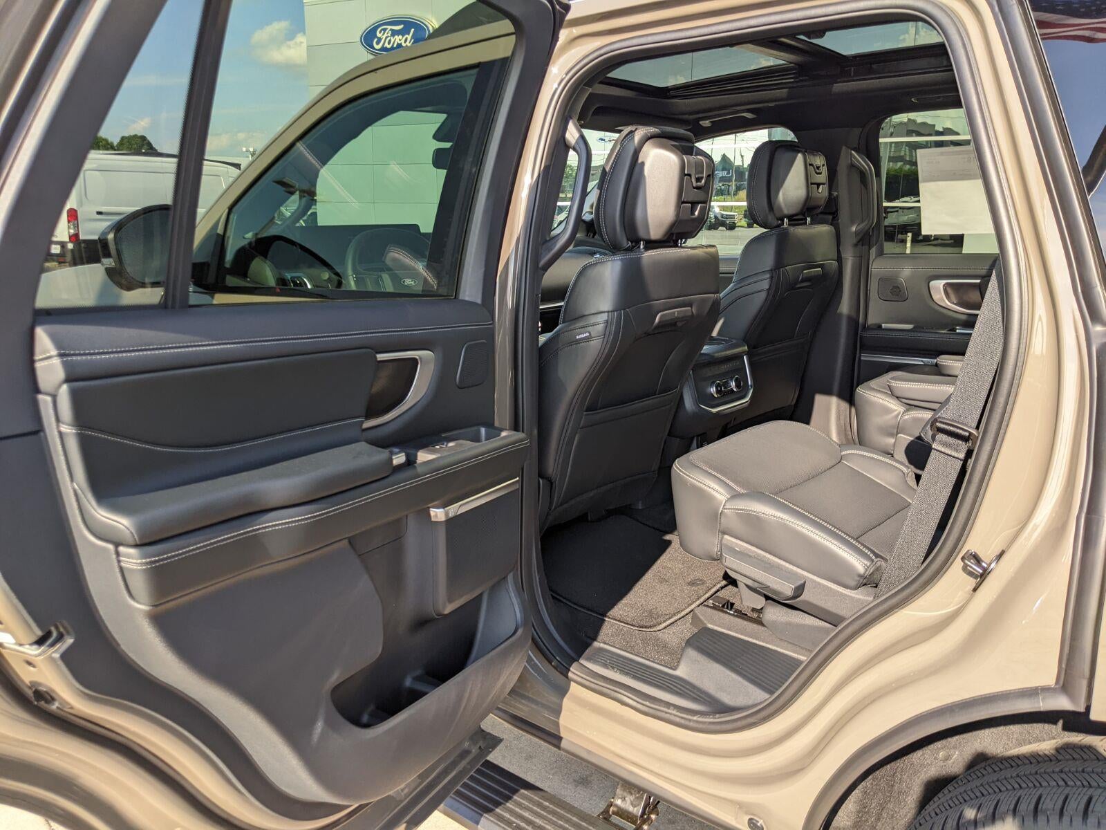 2027 Ford Expedition Platinum