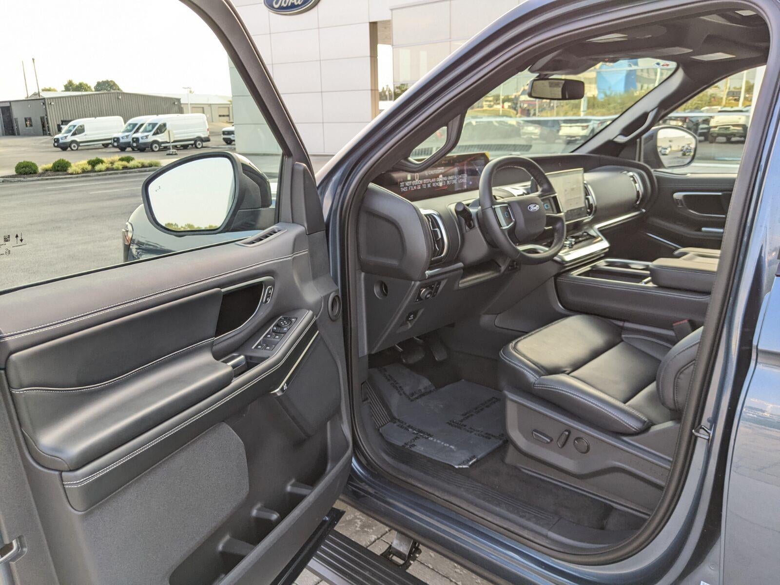 2027 Ford Expedition Platinum