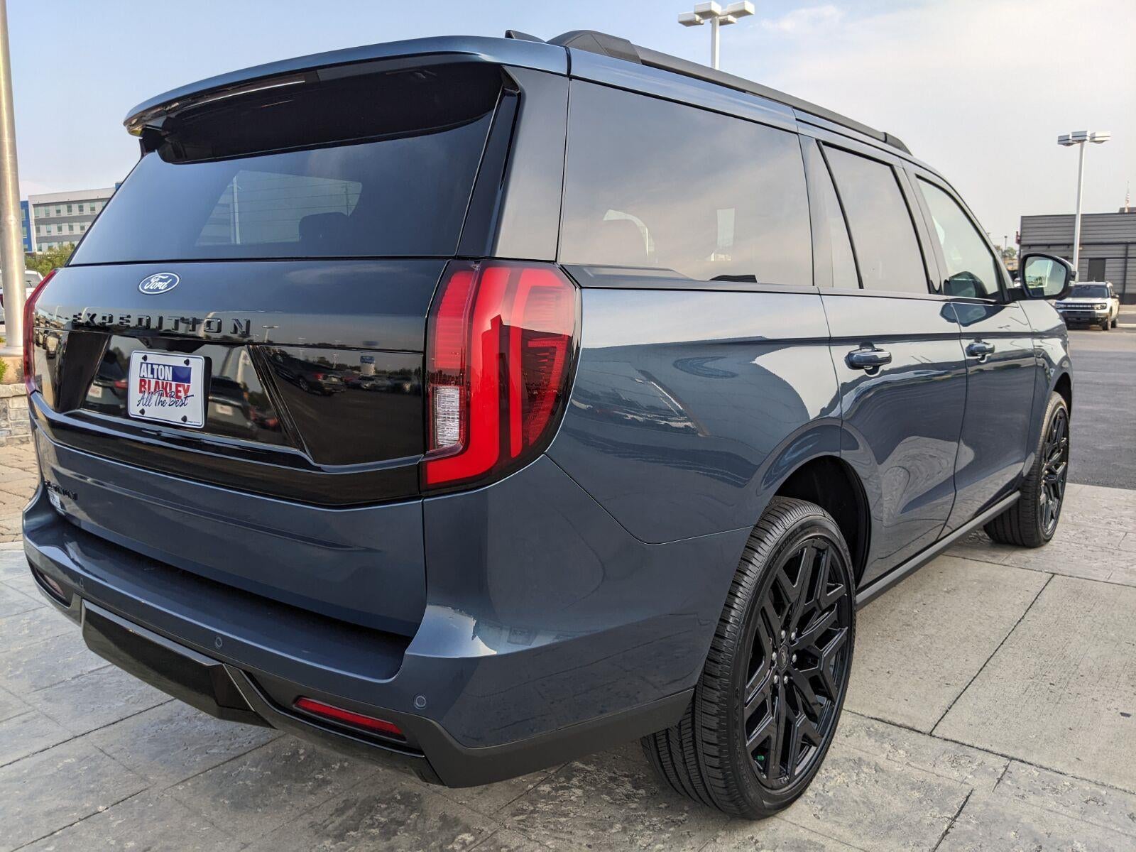2027 Ford Expedition Platinum