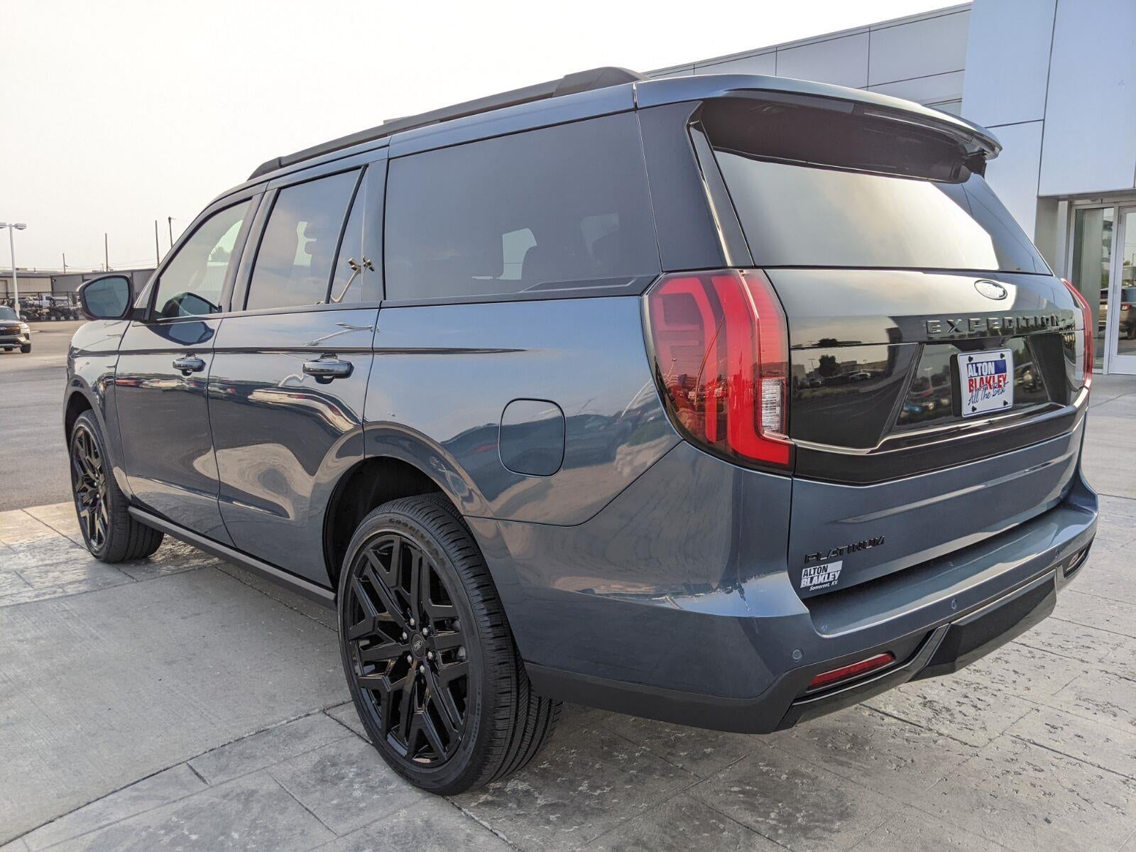 2027 Ford Expedition Platinum