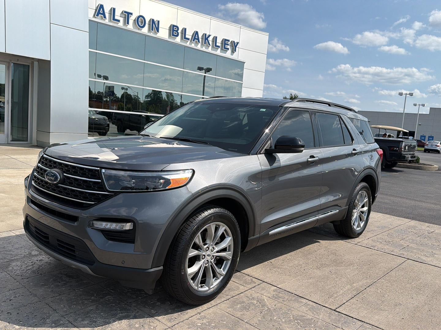 2023 Ford Explorer XLT
