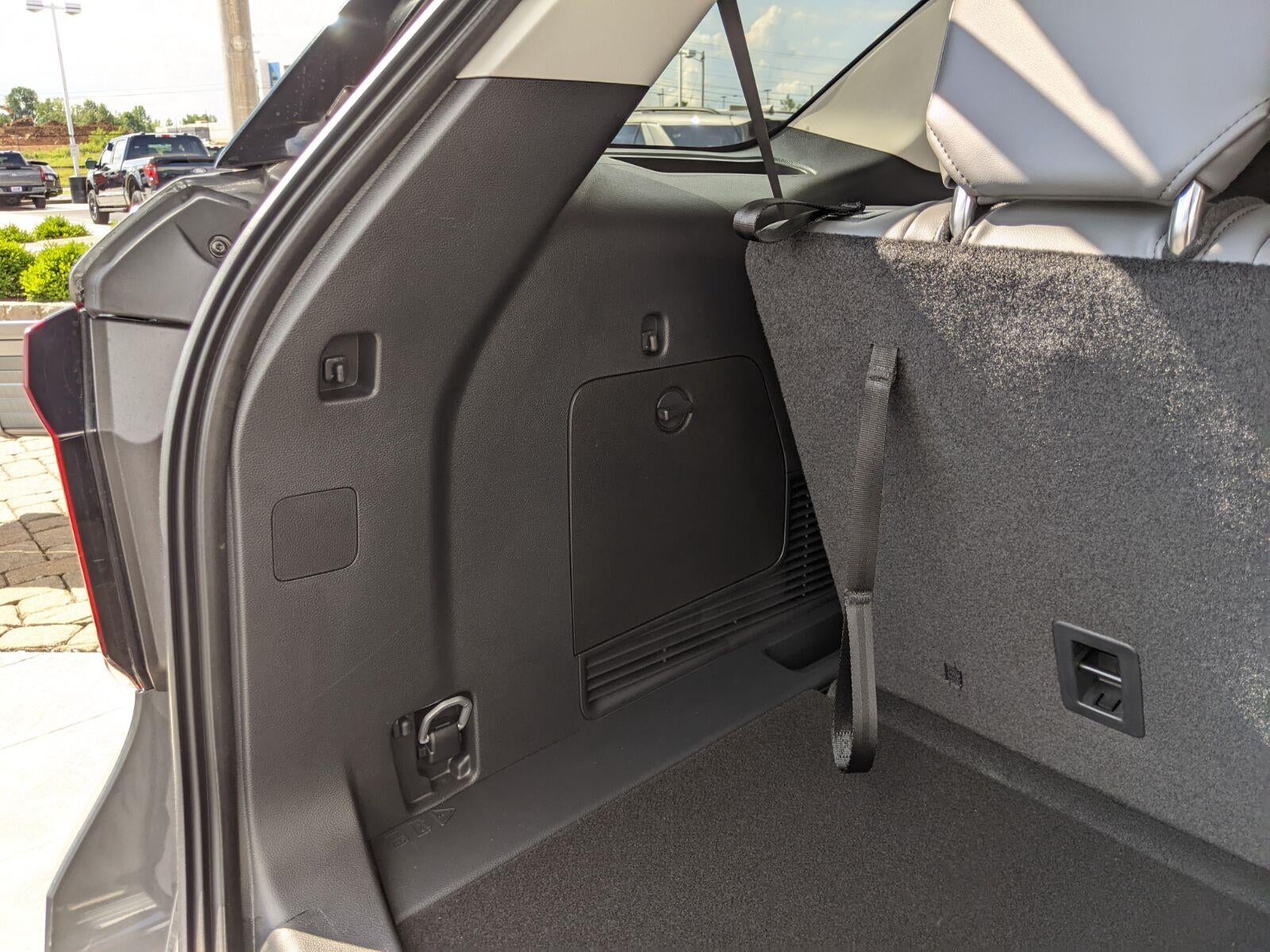 2026 Ford Explorer Active w/100A Pkg