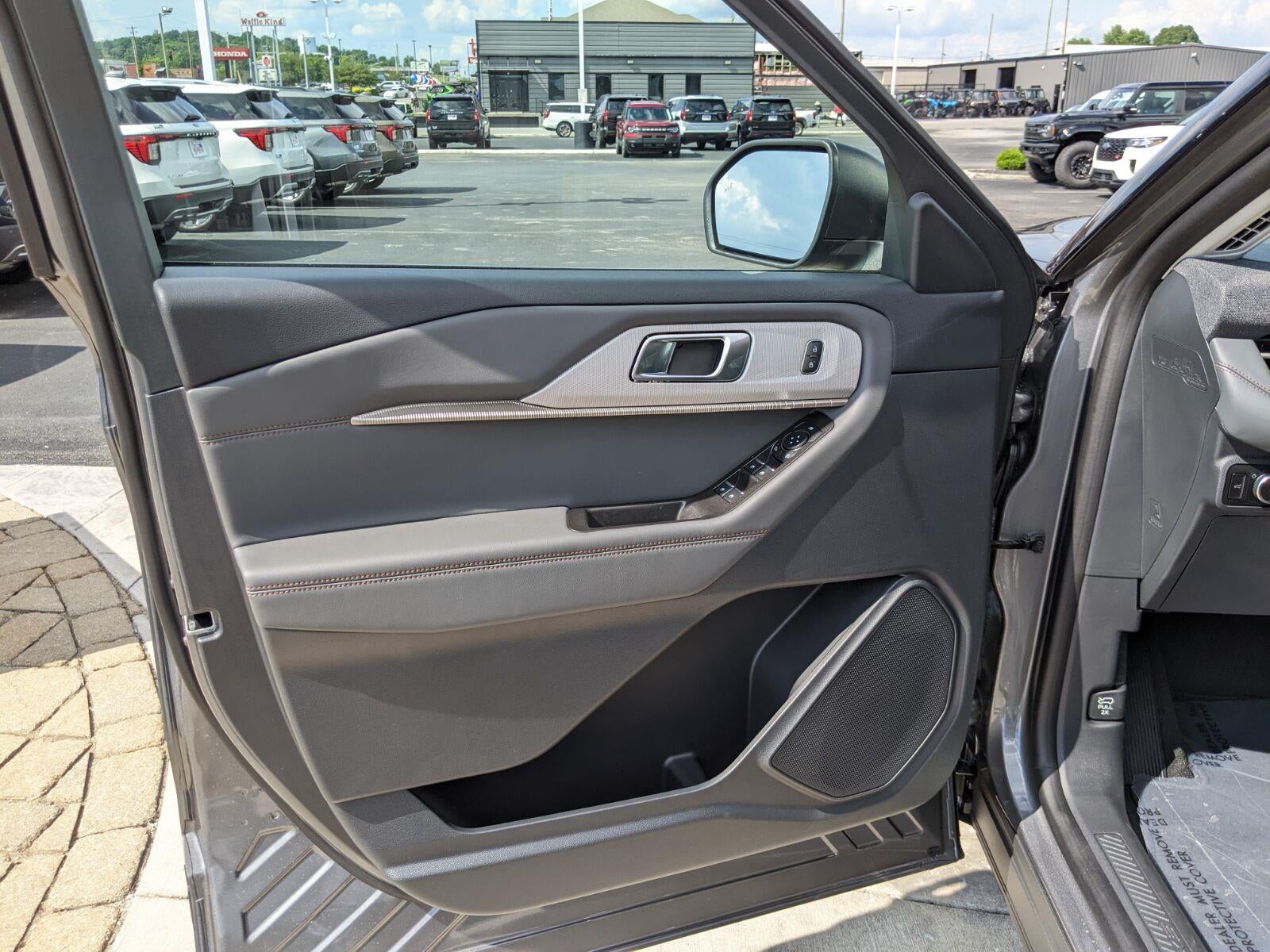 2026 Ford Explorer Active w/100A Pkg