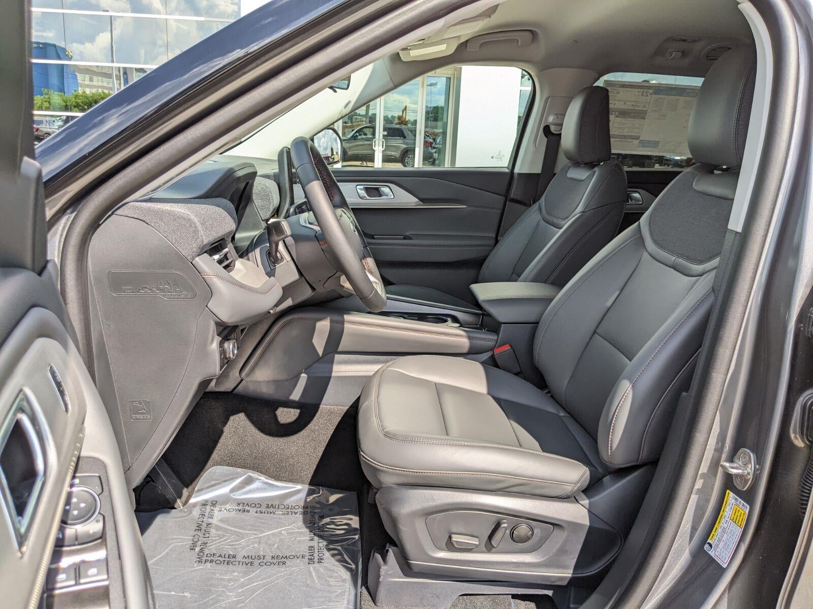 2026 Ford Explorer Active w/100A Pkg