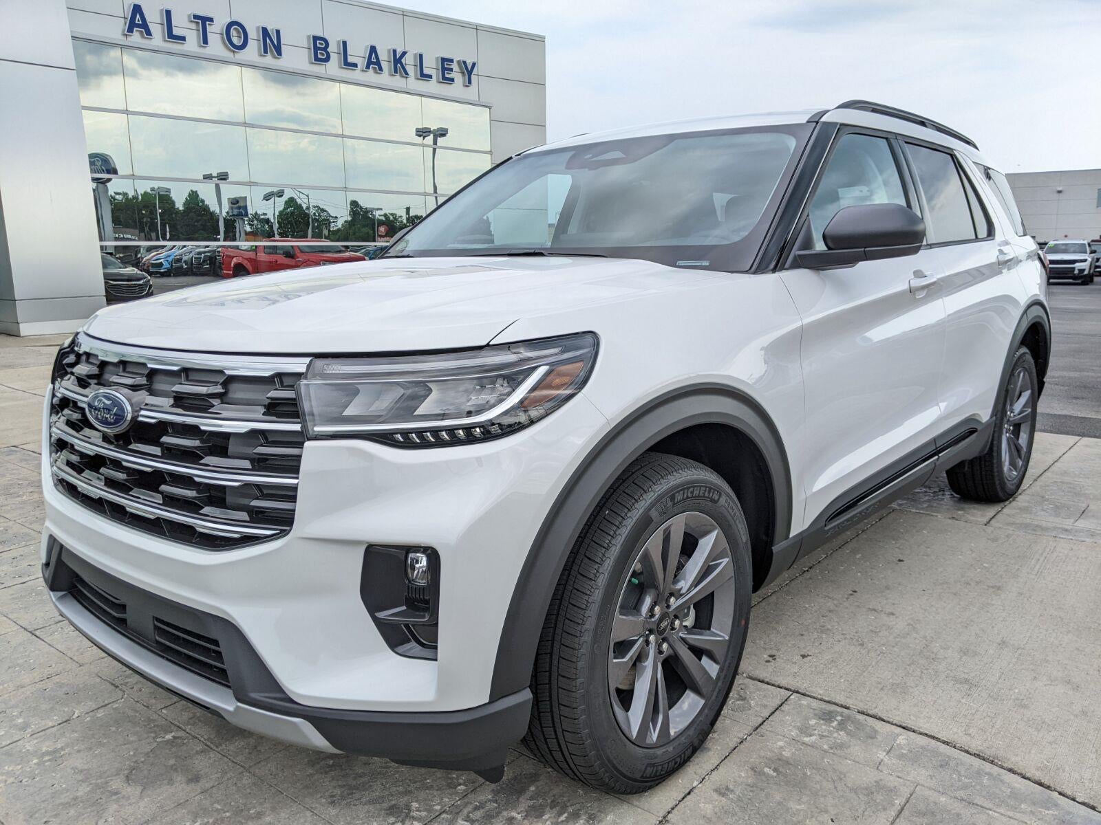2026 Ford Explorer Active w/200A Pkg