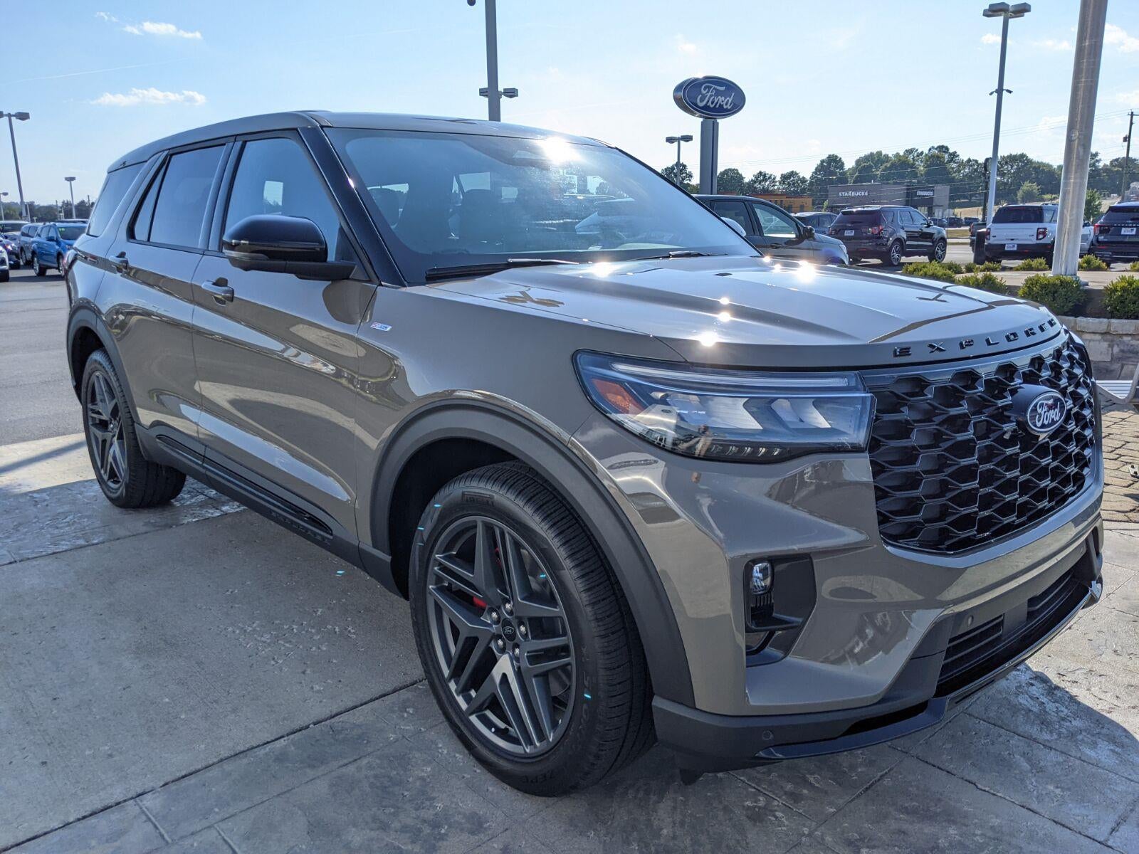 2027 Ford Explorer ST-Line