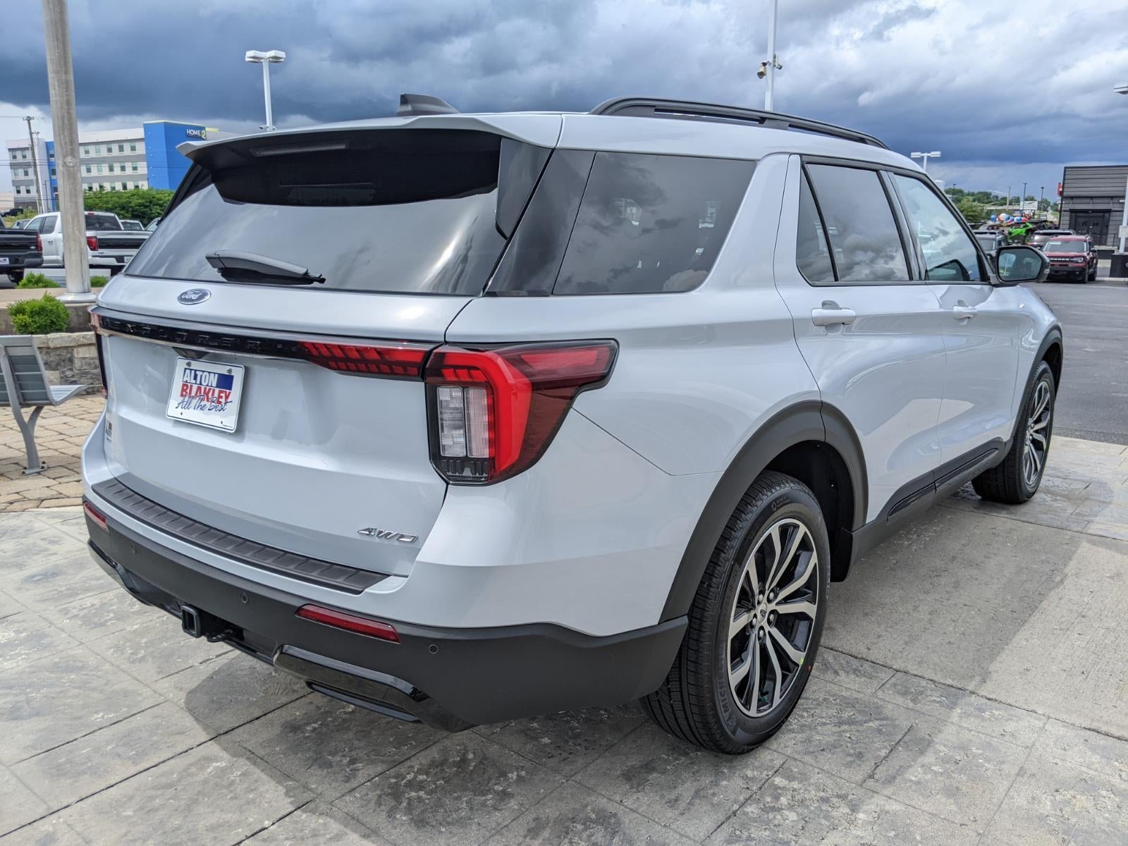 2026 Ford Explorer ST-Line
