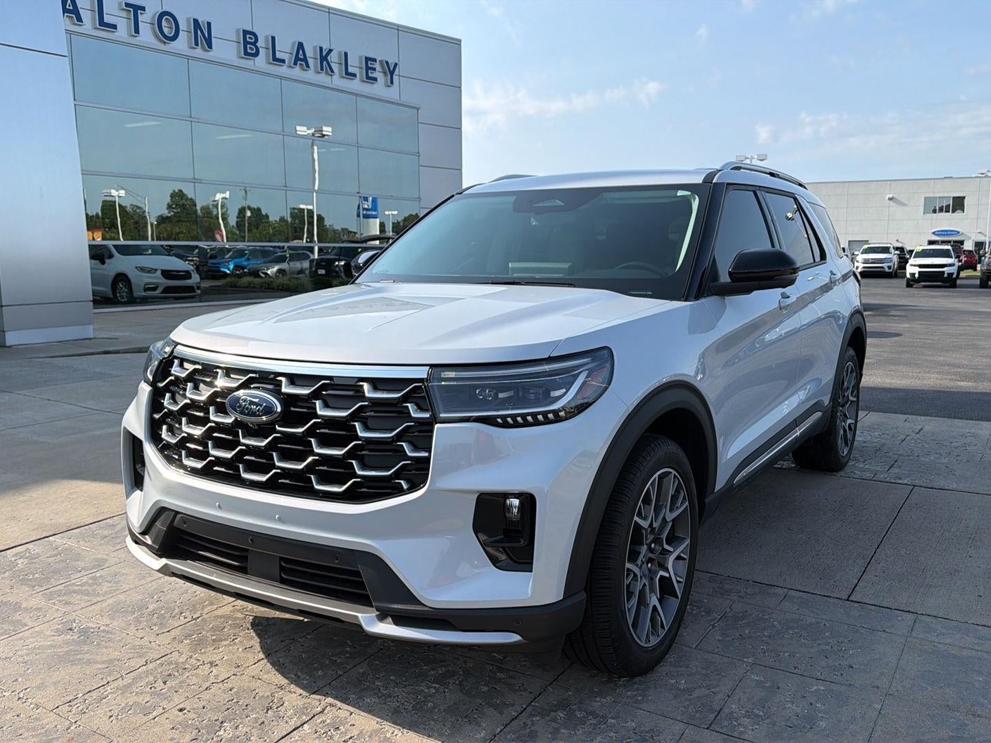 2025 Ford Explorer Platinum