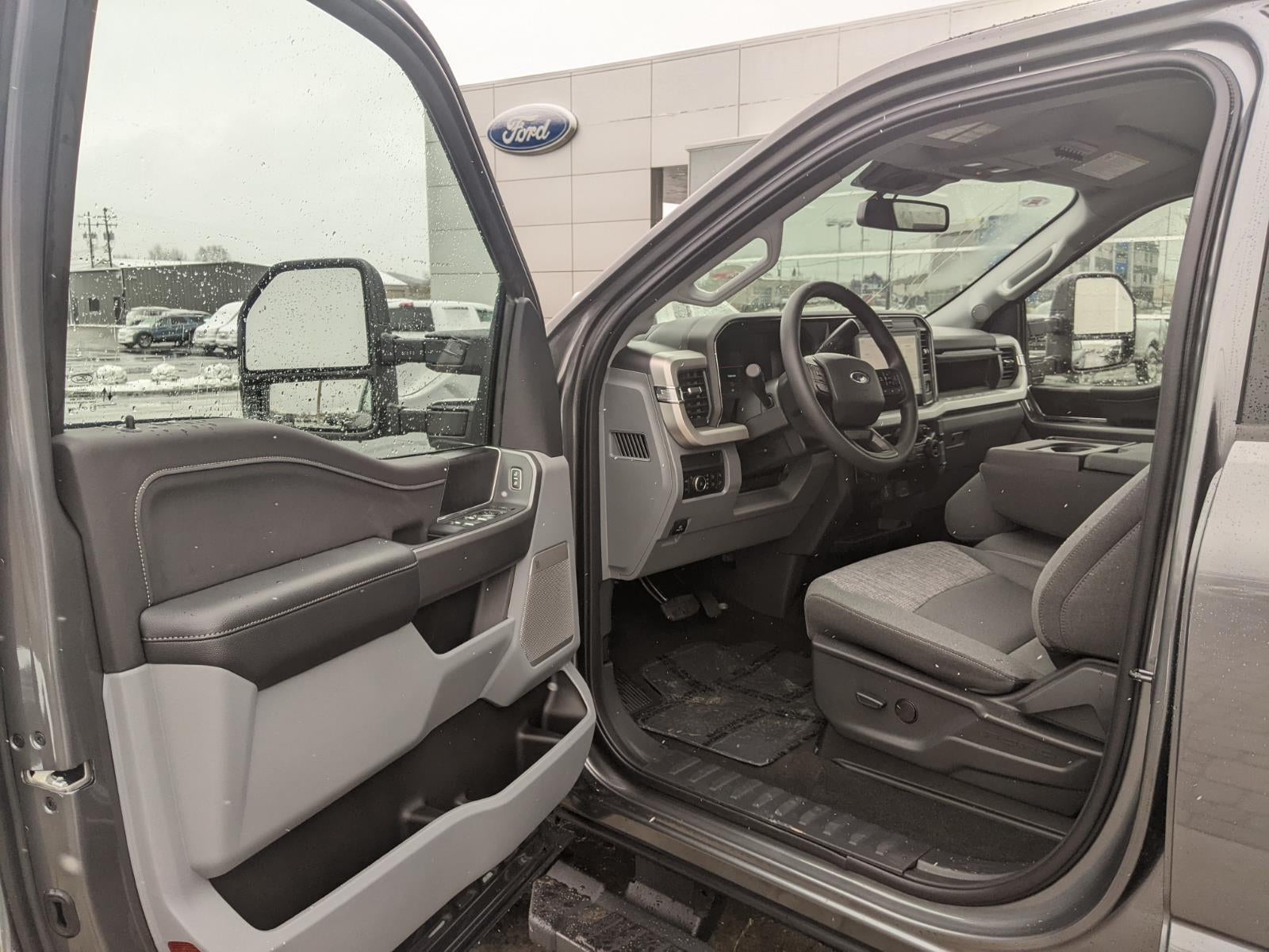 2026 Ford Super Duty F-250 SRW XLT