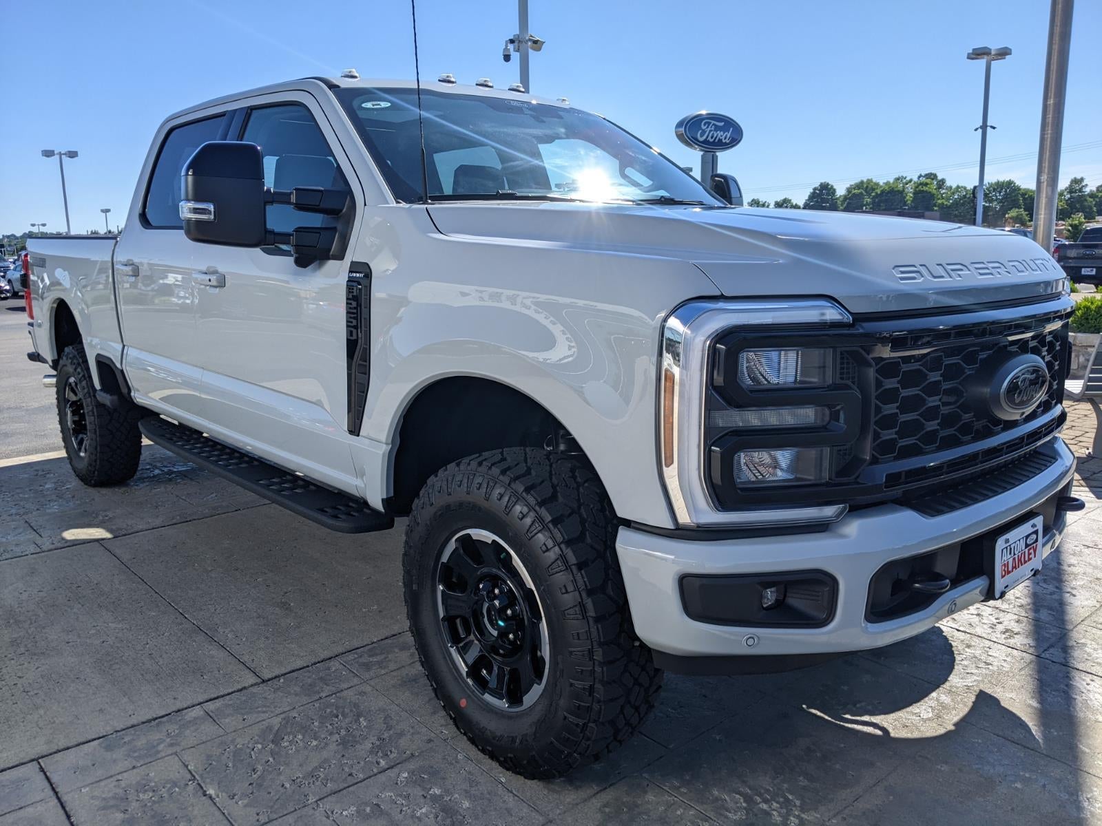 2026 Ford Super Duty F-250 SRW LARIAT
