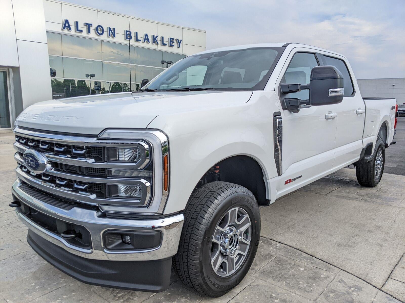 2026 Ford Super Duty F-350 Lariat