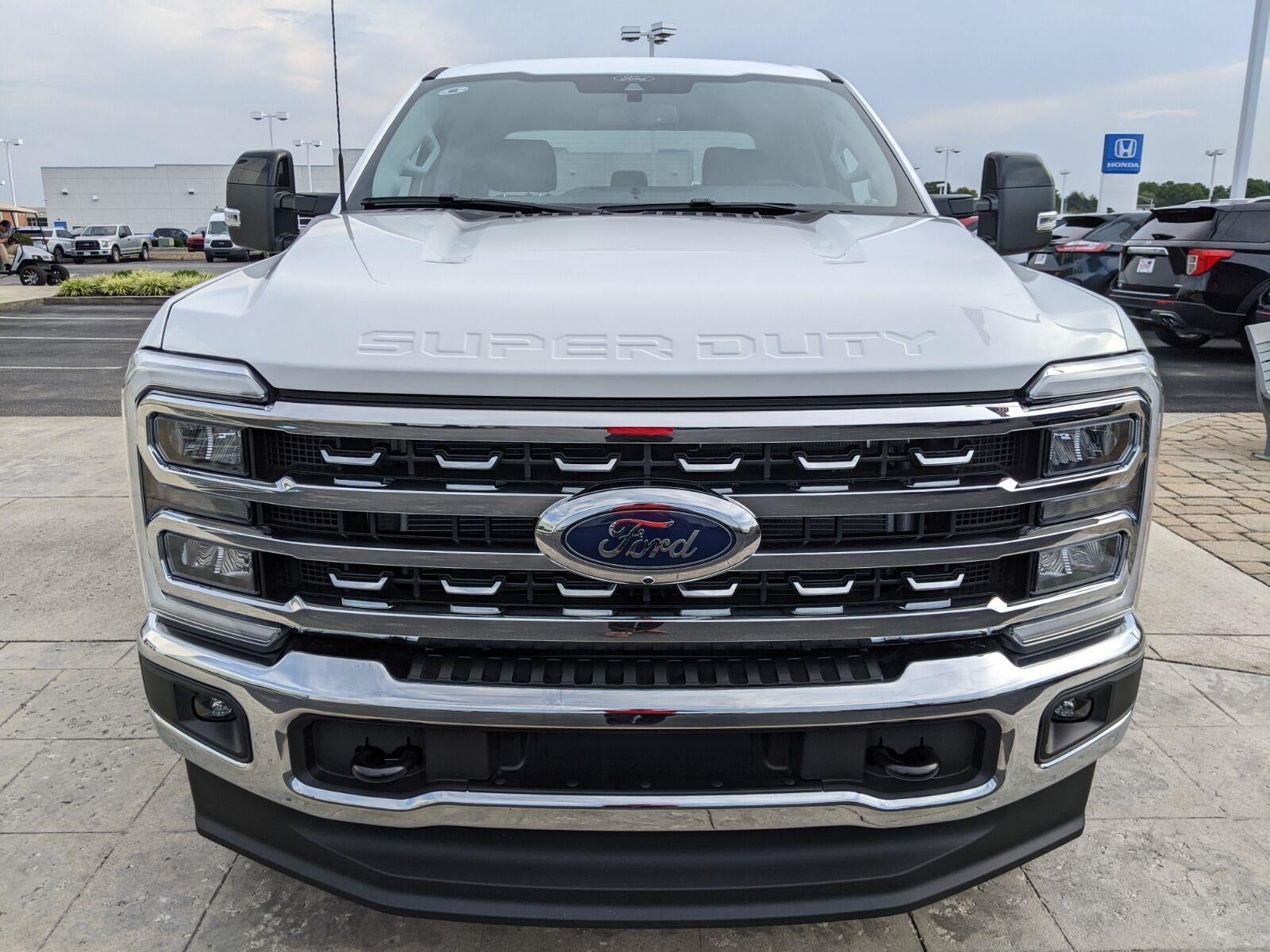 2026 Ford Super Duty F-350 Lariat