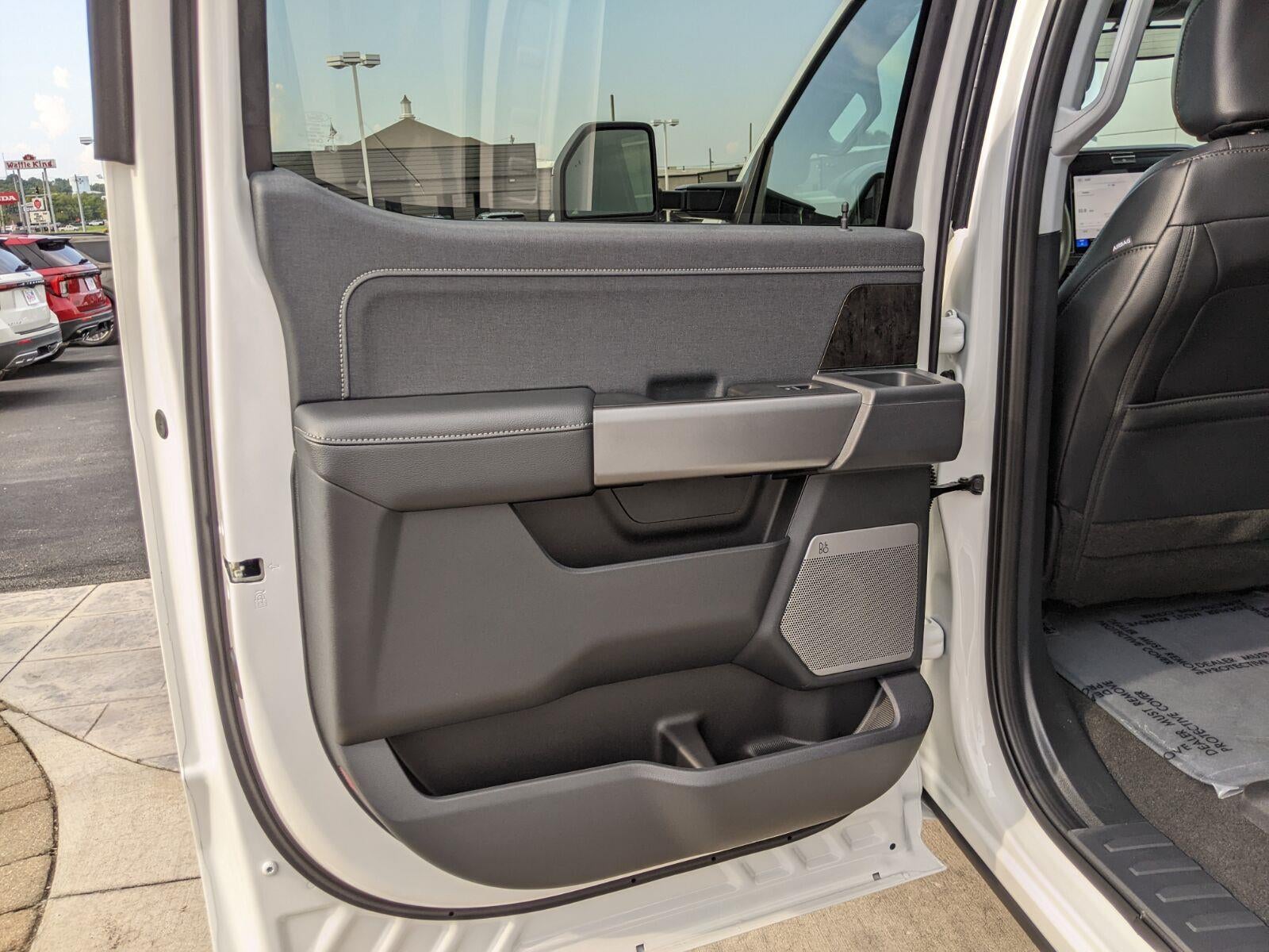 2026 Ford Super Duty F-350 Lariat