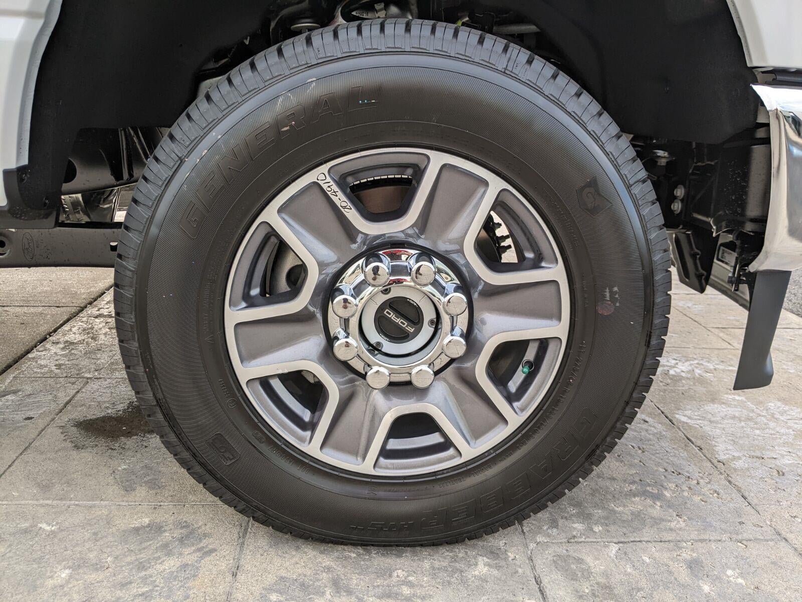 2026 Ford Super Duty F-350 Lariat