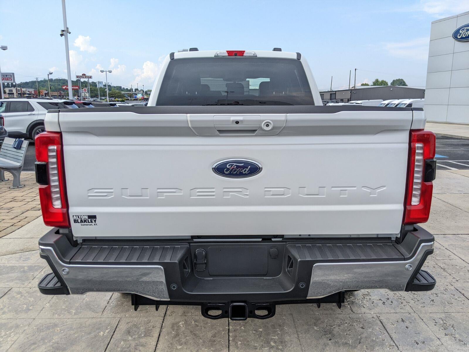 2026 Ford Super Duty F-350 Lariat