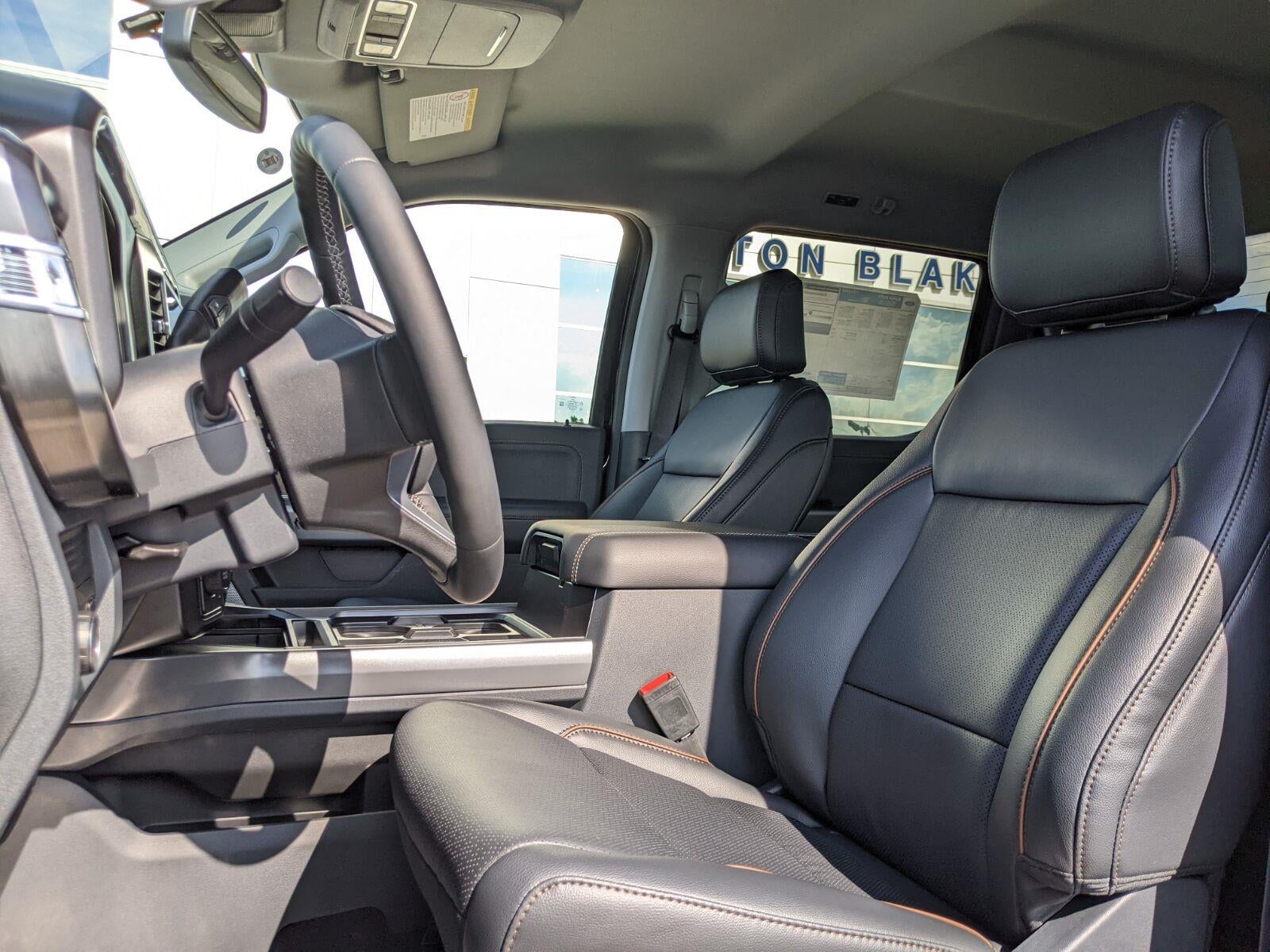 2026 Ford Super Duty F-350 SRW LARIAT