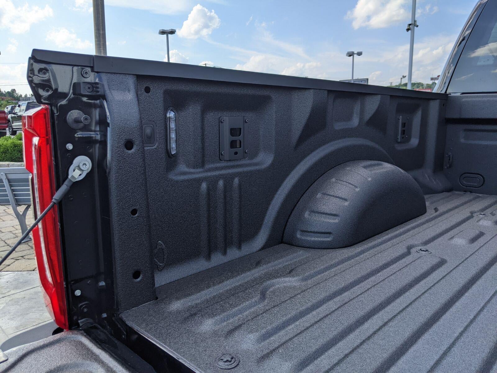 2026 Ford Super Duty F-350 SRW LARIAT