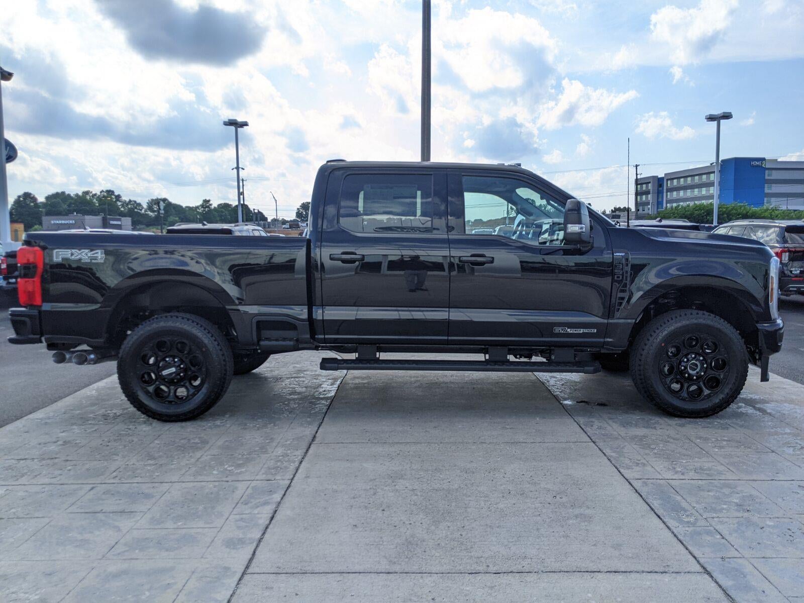 2026 Ford Super Duty F-350 SRW LARIAT