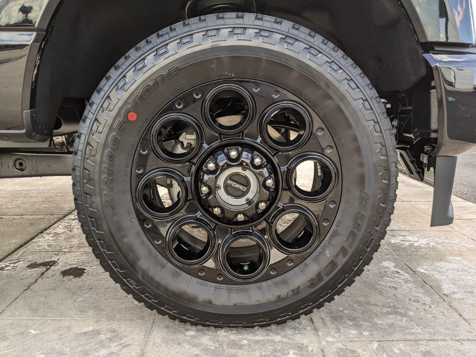 2026 Ford Super Duty F-350 SRW LARIAT