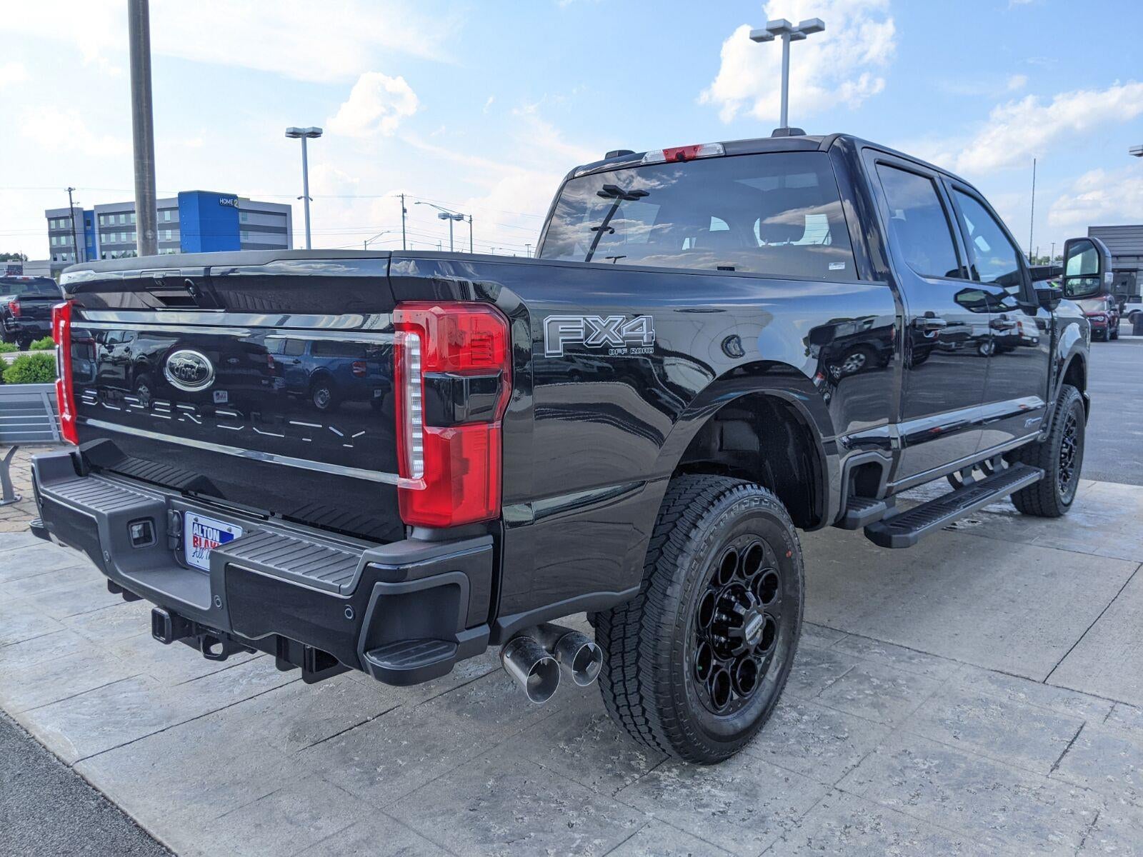 2026 Ford Super Duty F-350 SRW LARIAT