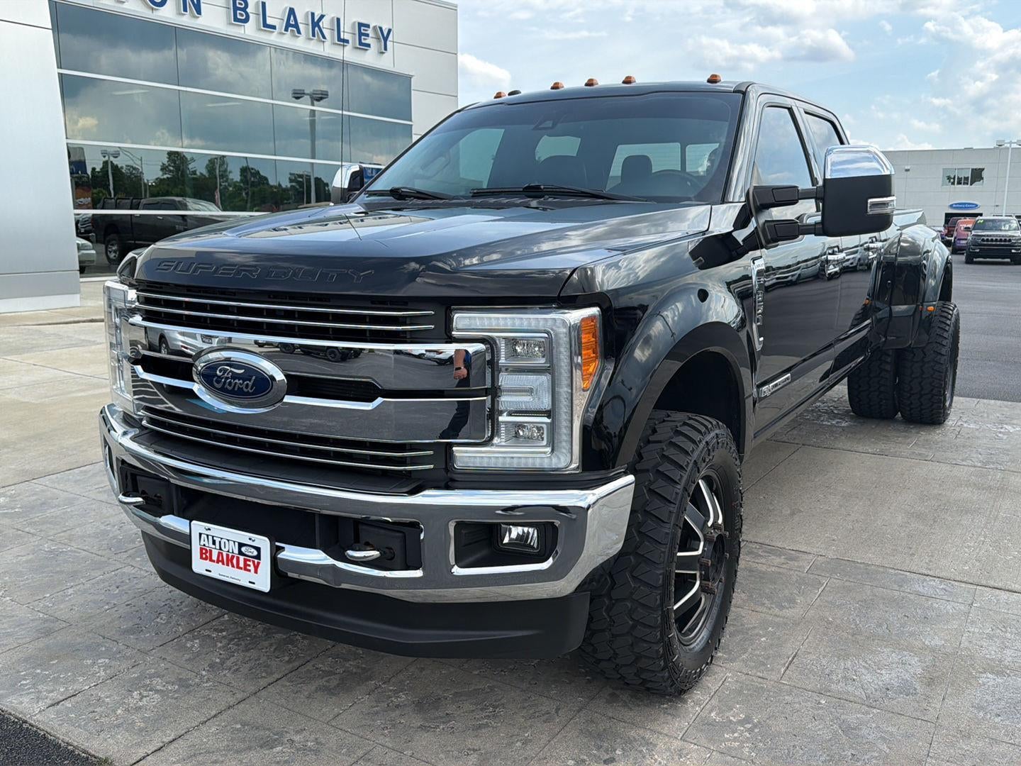 2018 Ford Super Duty F-350 DRW Lariat
