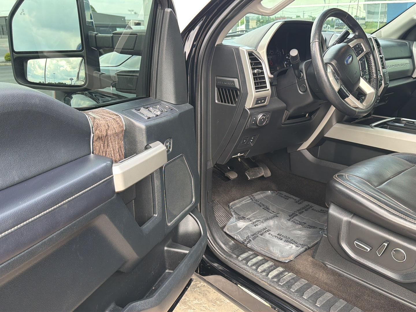 2018 Ford Super Duty F-350 DRW Lariat