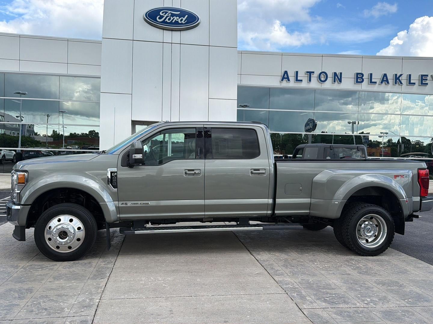 2020 Ford Super Duty F-450 DRW Lariat