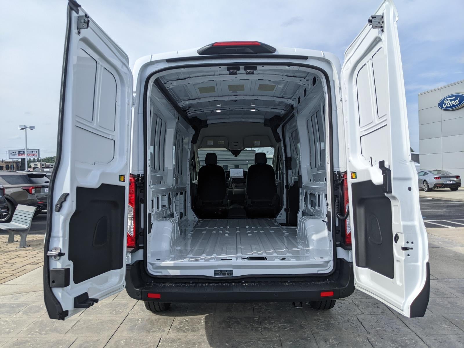 2026 Ford Transit Cargo Van T-250 148 MED RF 9150 GV
