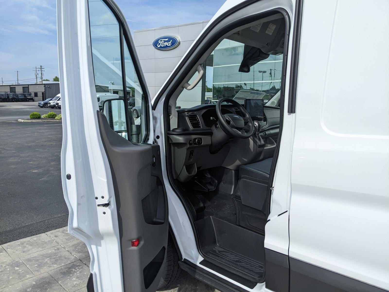 2026 Ford Transit Cargo Van T-250 148 MED RF 9150 GV