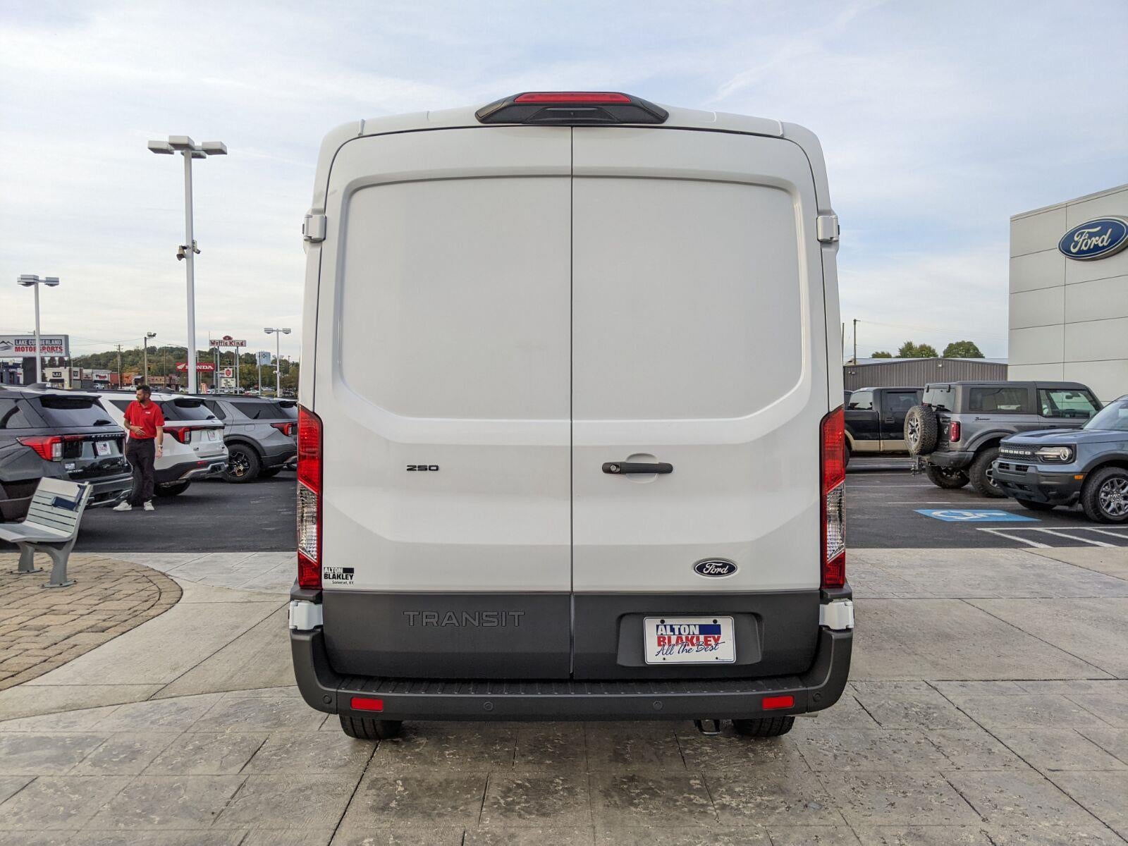 2027 Ford Transit Cargo Van T-250 148 MED RF 9150 GV
