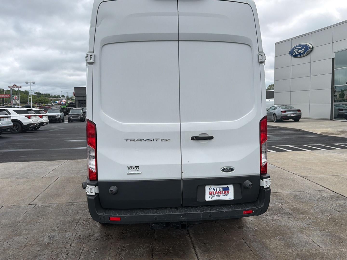 2018 Ford Transit Van T-250 148 HI RF 9000 GVW