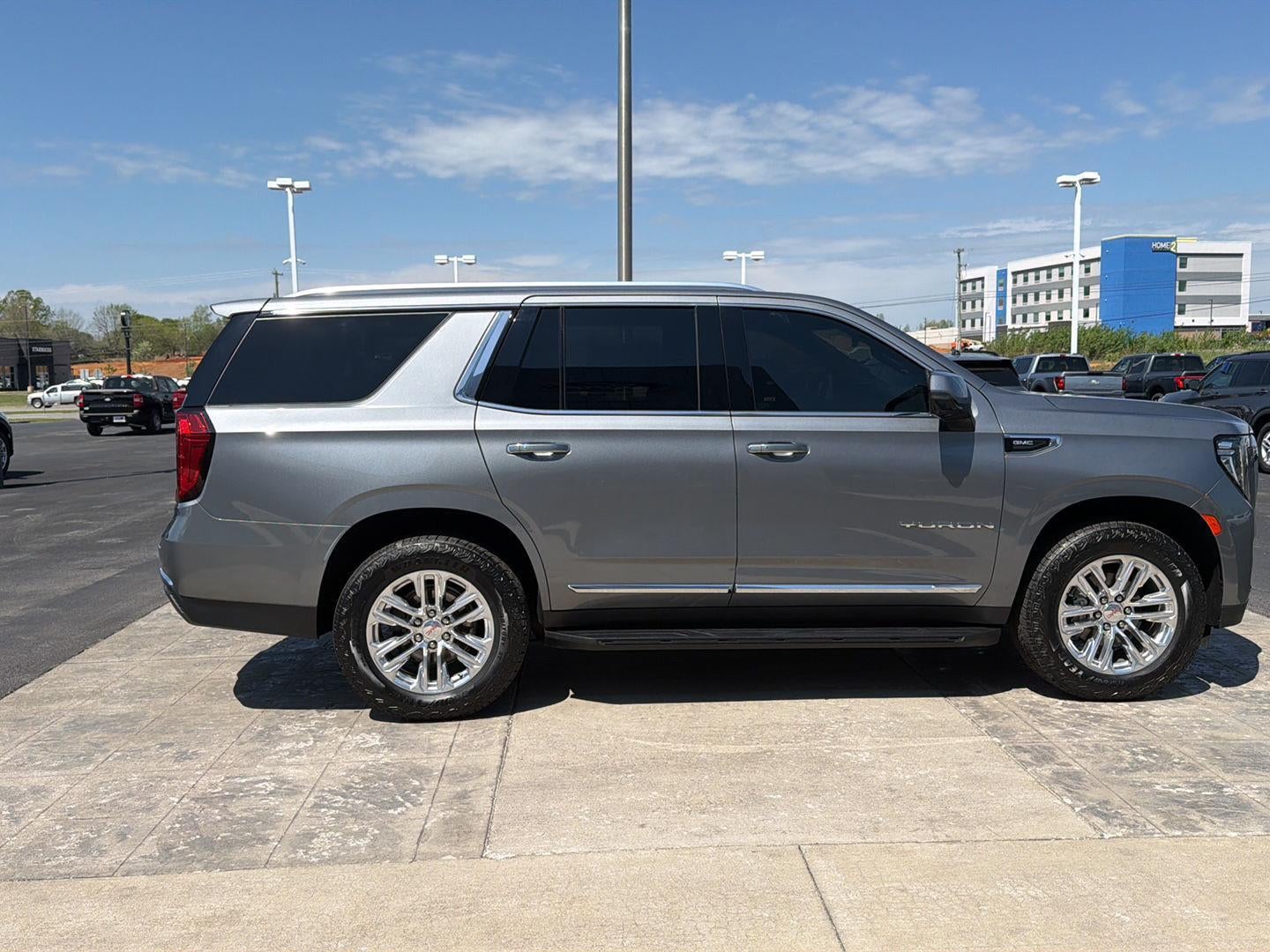 2022 GMC Yukon SLT