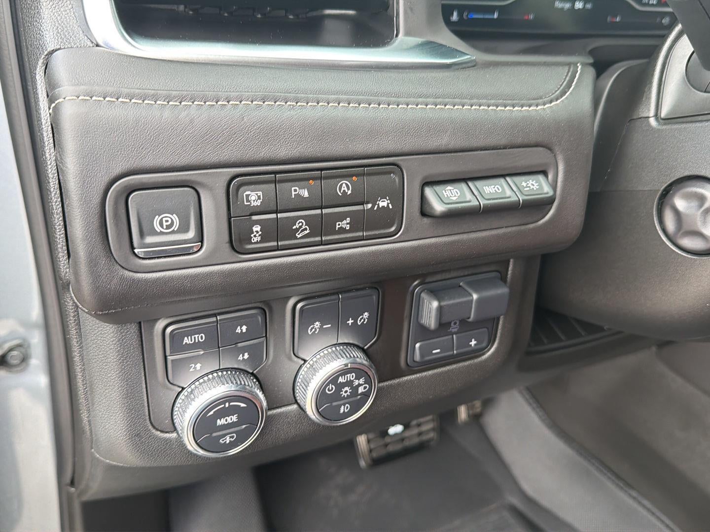 2024 GMC Yukon XL Denali Ultimate