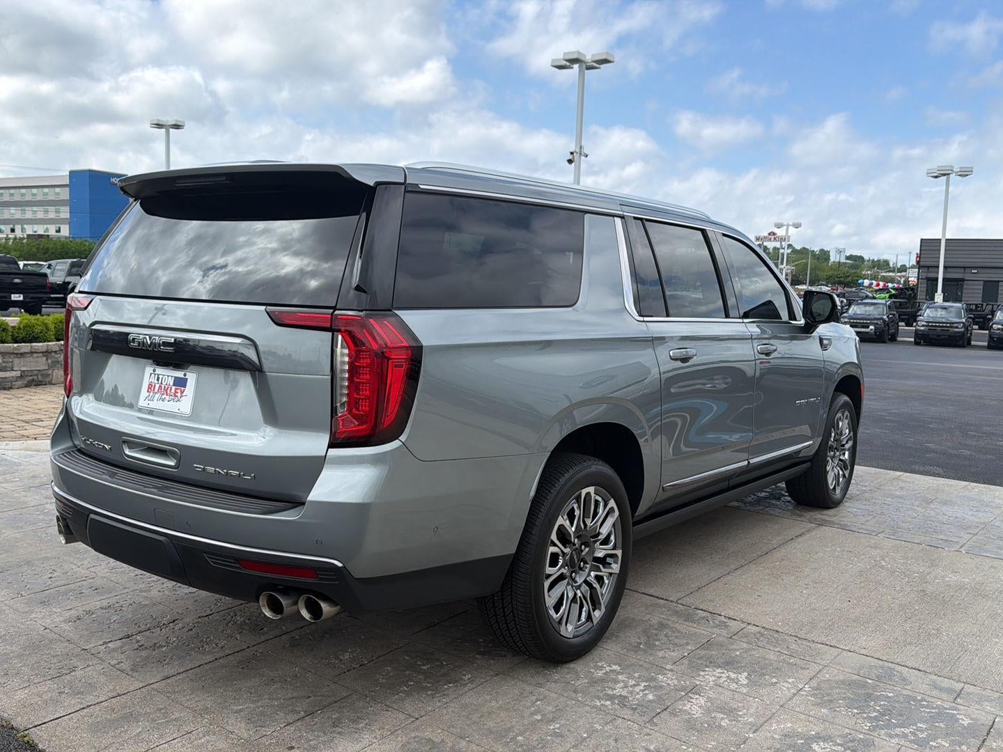 2024 GMC Yukon XL Denali Ultimate