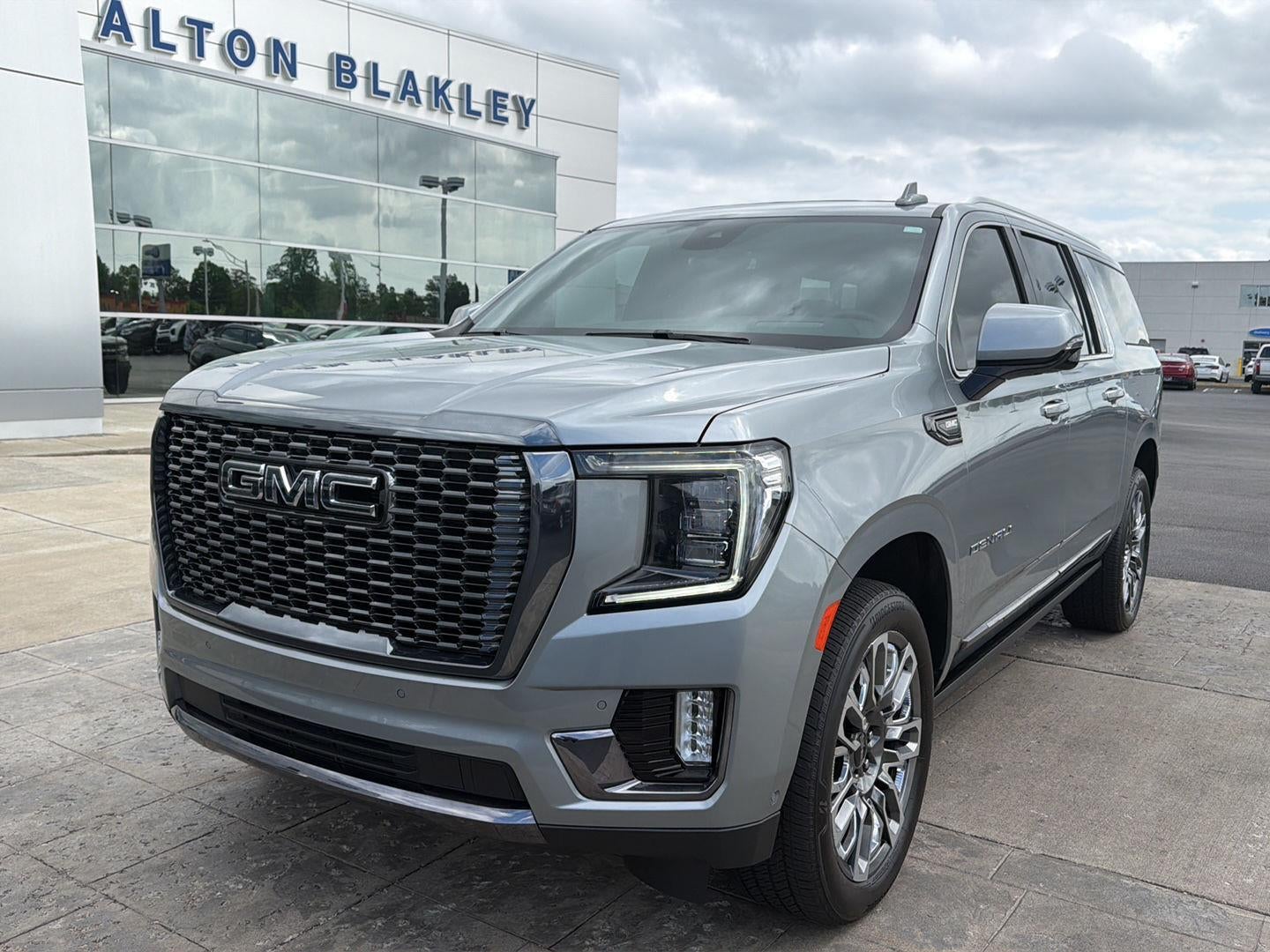 2024 GMC Yukon XL Denali Ultimate