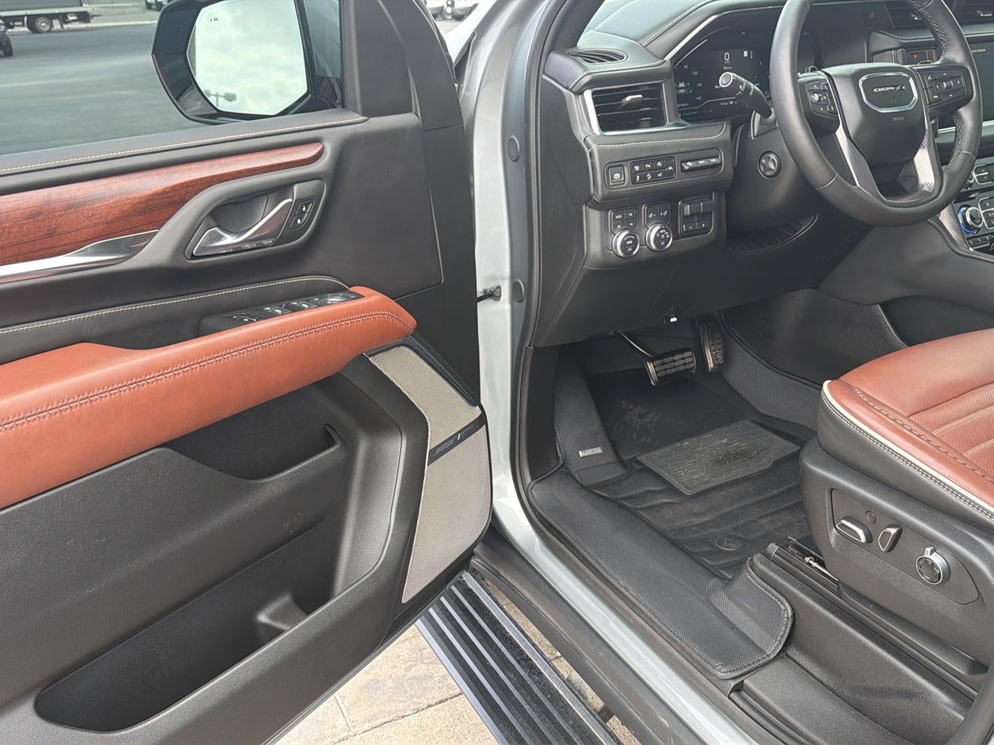 2024 GMC Yukon XL Denali Ultimate