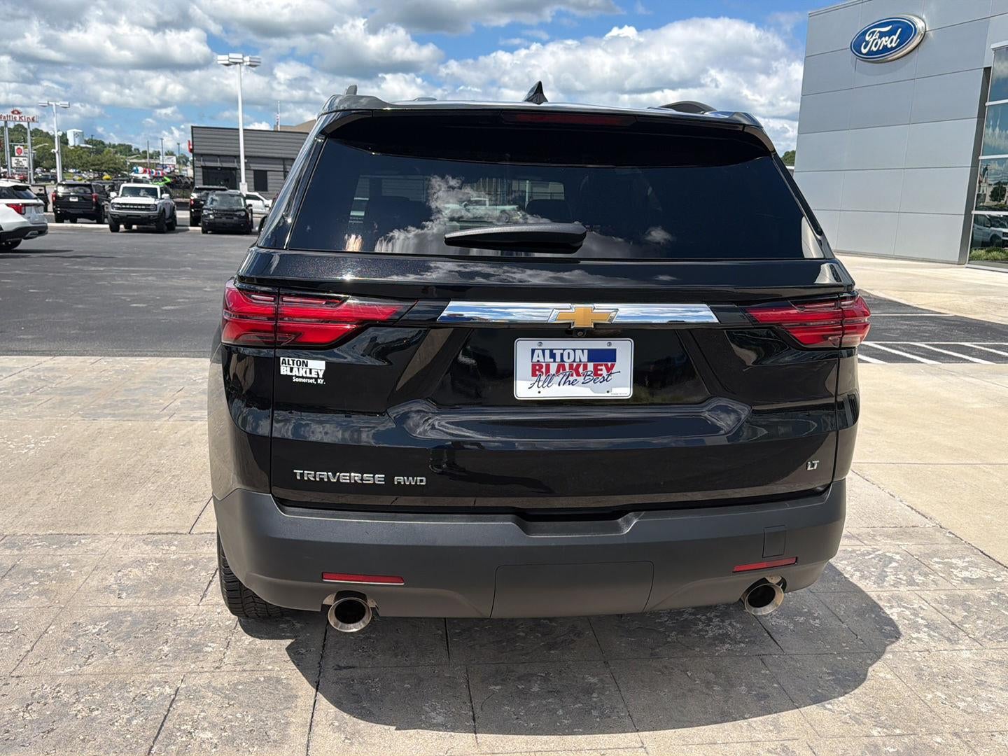 2023 Chevrolet Traverse LT Cloth