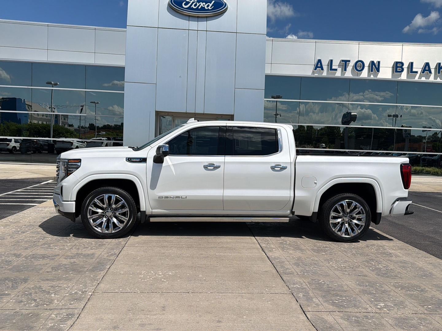 2024 GMC Sierra 1500 Denali