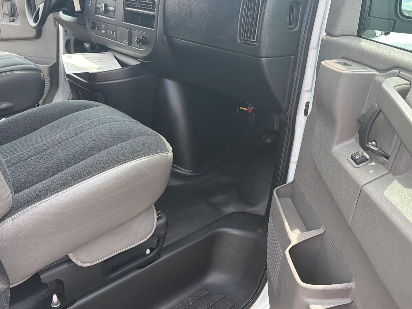 2021 GMC Savana Cargo Van RWD 2500 135