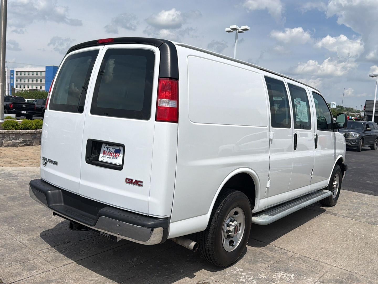 2021 GMC Savana Cargo Van RWD 2500 135